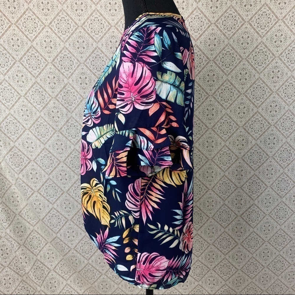 Tropical Navy Blue Leaf Print Blouse – Vacation Vibes, NWOT, Size M - Picture 9 of 11